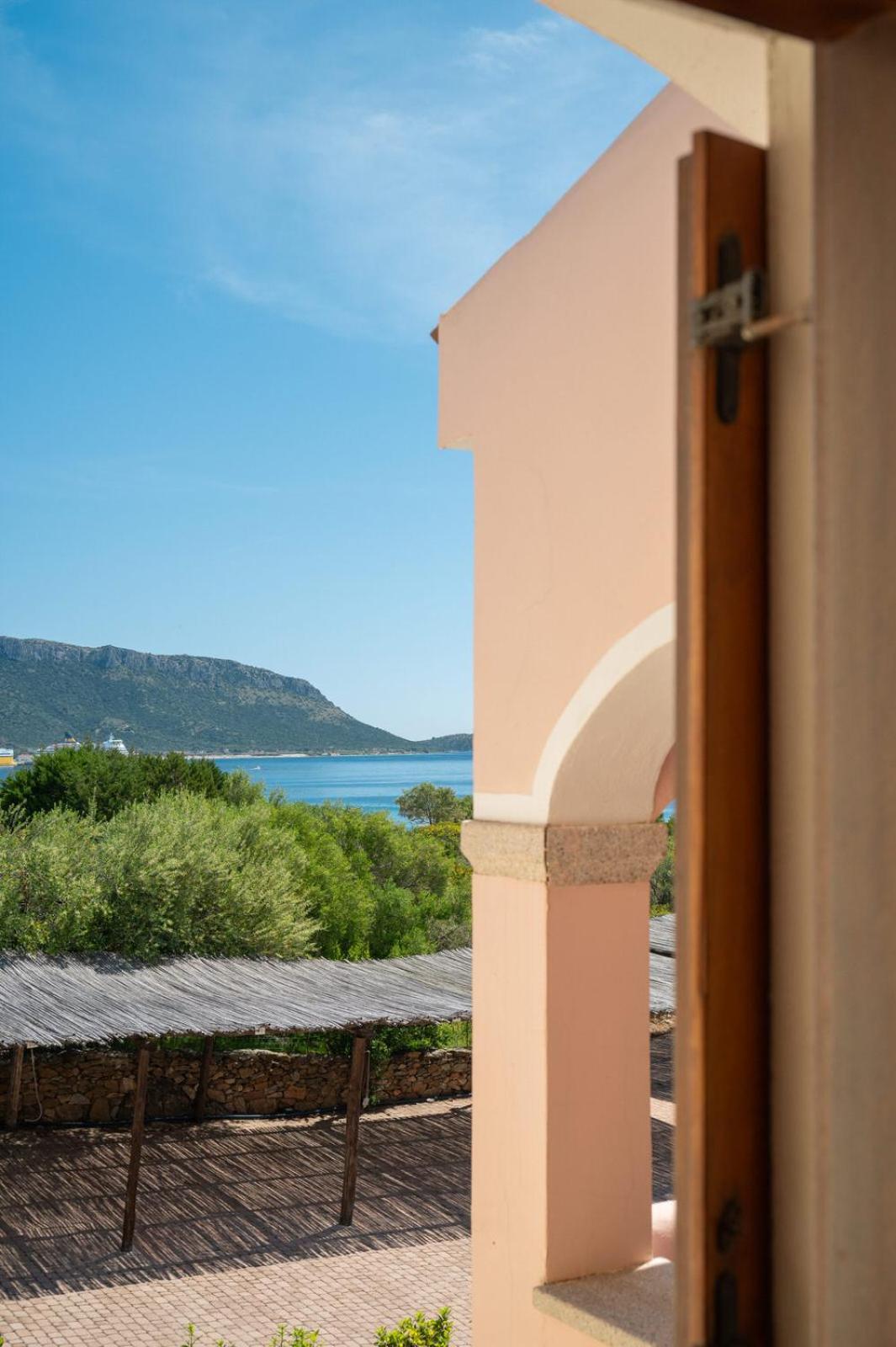 Spiaggia Bianca Pedra Rosa - Your House In Sardinia Гольфо-Аранчи Экстерьер фото
